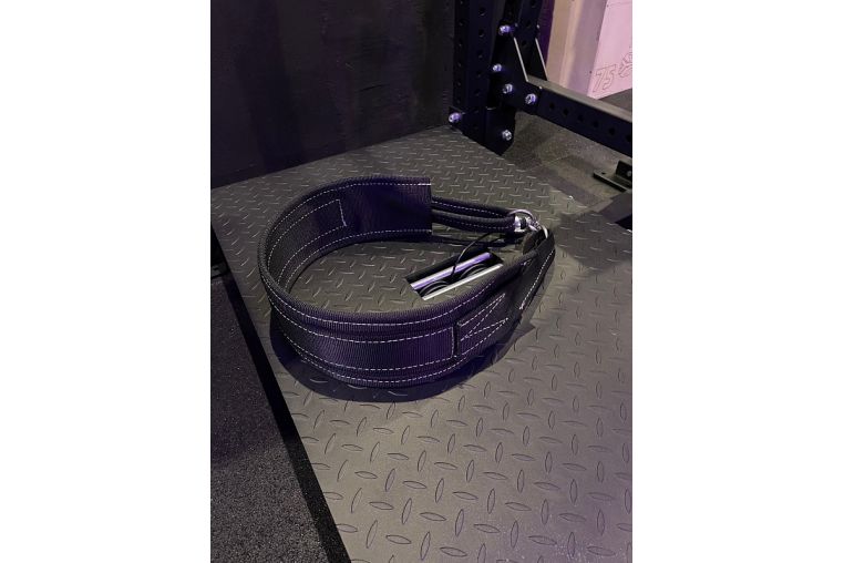 Тренажер для приседания с поясом YouSteel Belt Squat Machine BS76 фото 1