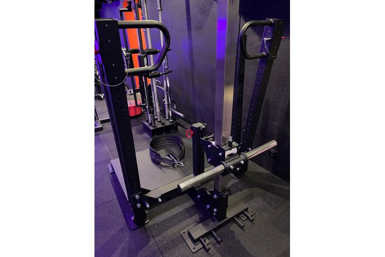 Тренажер для приседания с поясом YouSteel Belt Squat Machine BS76 фото 4