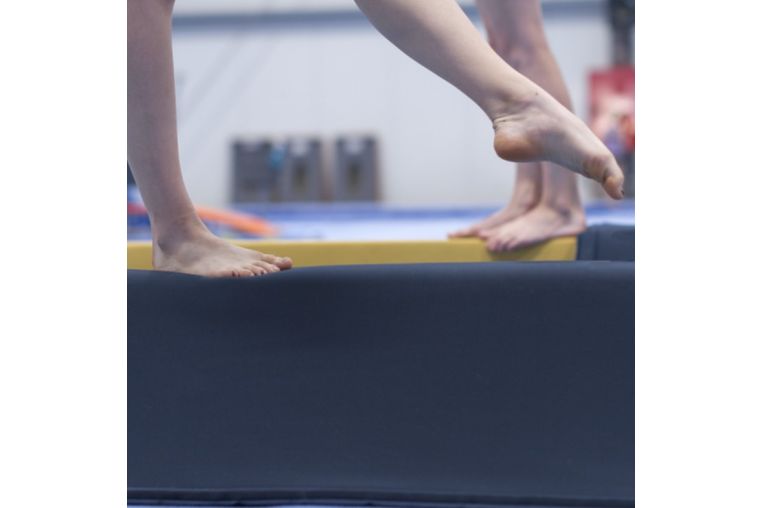 Мат Multi для бревна гимнастического изготовлен из мягкого пеноматериала SPIETH Gymnastics 1540620 фото 7