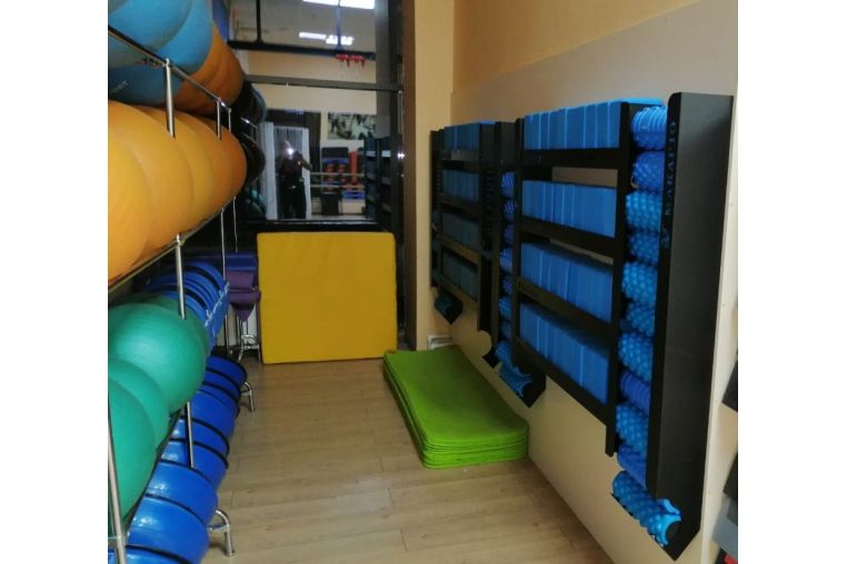 Держатель настенный для 20 цилиндров и 40 йога блоков Makario MA-CPYB-2 фото 4