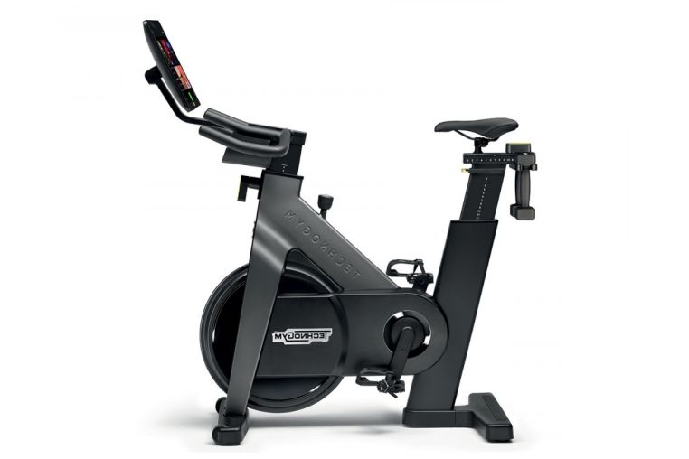 Вертикальный велотренажер Technogym Bike фото 2