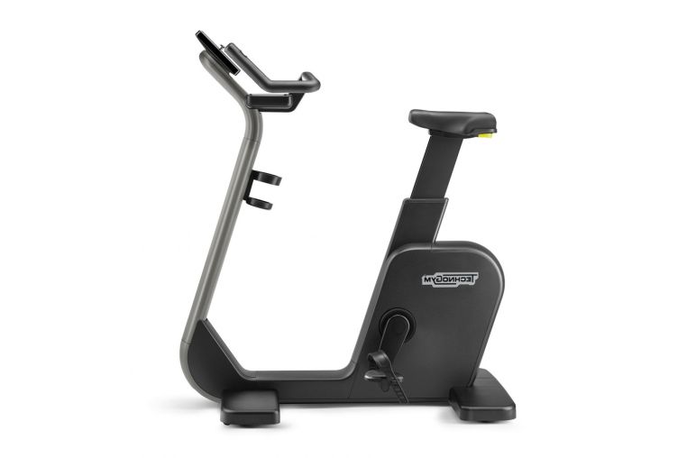 Вертикальный велотренажер Technogym Cycle 