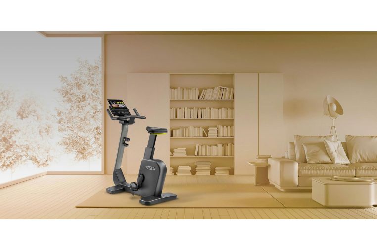 Вертикальный велотренажер Technogym Cycle фото 14