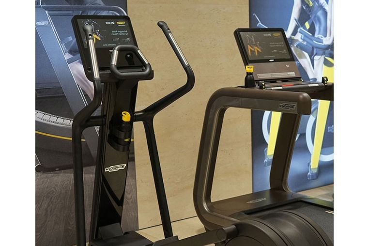 Эллиптический тренажер Technogym Synchro Artis фото 10